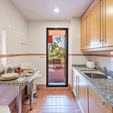 Apartamento Azure Serenity Retreat Salinas Estepona