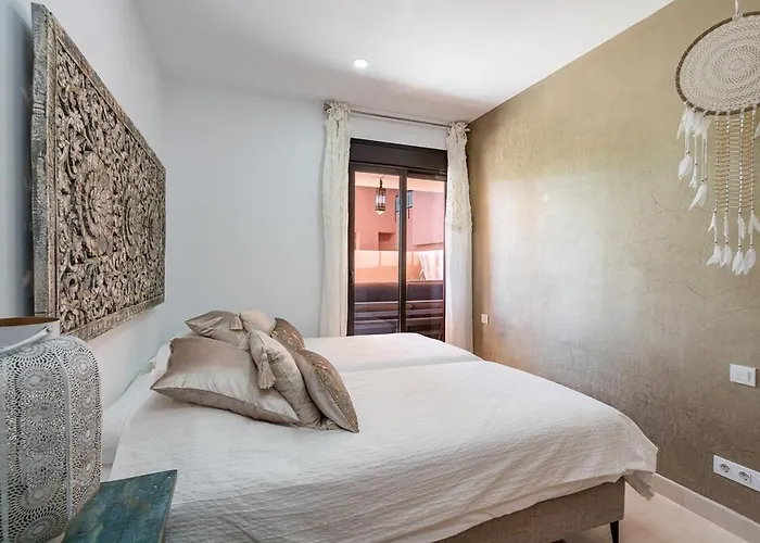 Ground floor apartment in Las Salinas Estepona * Estepona