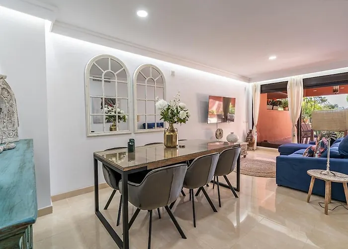 Ground floor apartment in Las Salinas Estepona